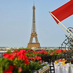 Plaza Athénée - Dorchester Collection Hotel